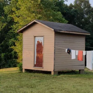 01-shed-before.jpg
